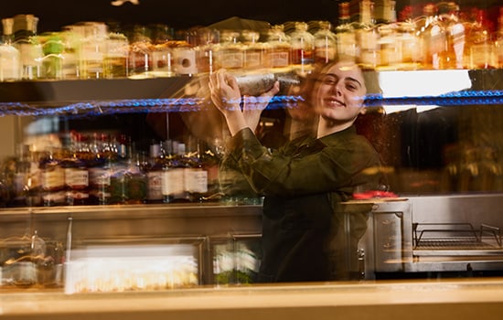 mar2-1376_animated-gallery-eat-and-drink-toni-bar1-550x350